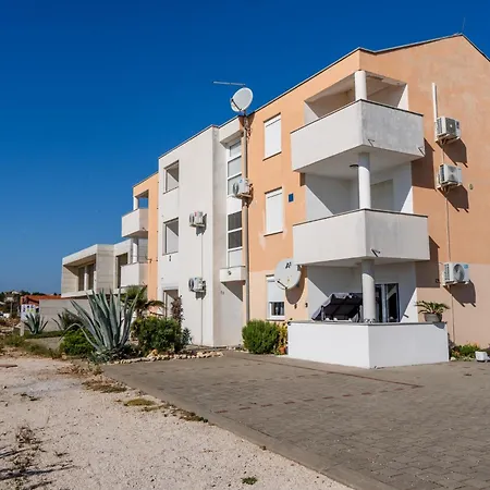 Апартаменты Apartman Marija Privlaka *