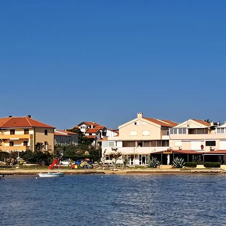Daire Apartman Marija Privlaka *
